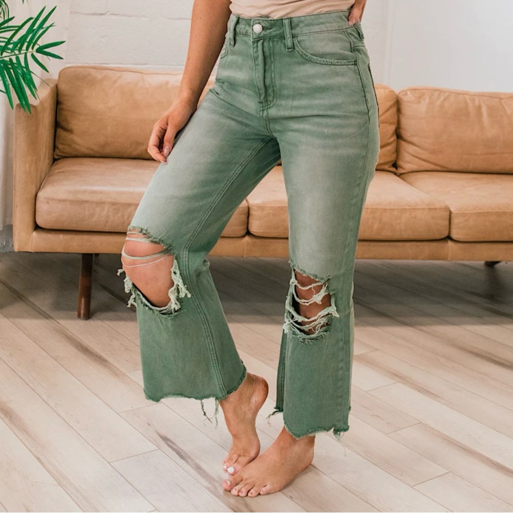 Vervet Women's Super High Rise 90's Vintage-like Cropped Flare Jean Army green